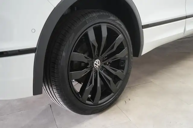 Volkswagen Tiguan view 13