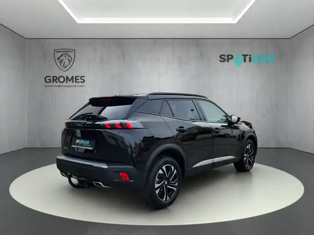 Peugeot 2008 view 3