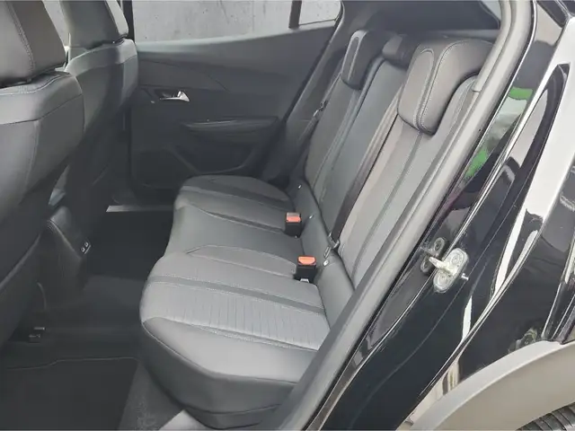 Peugeot 2008 view 8
