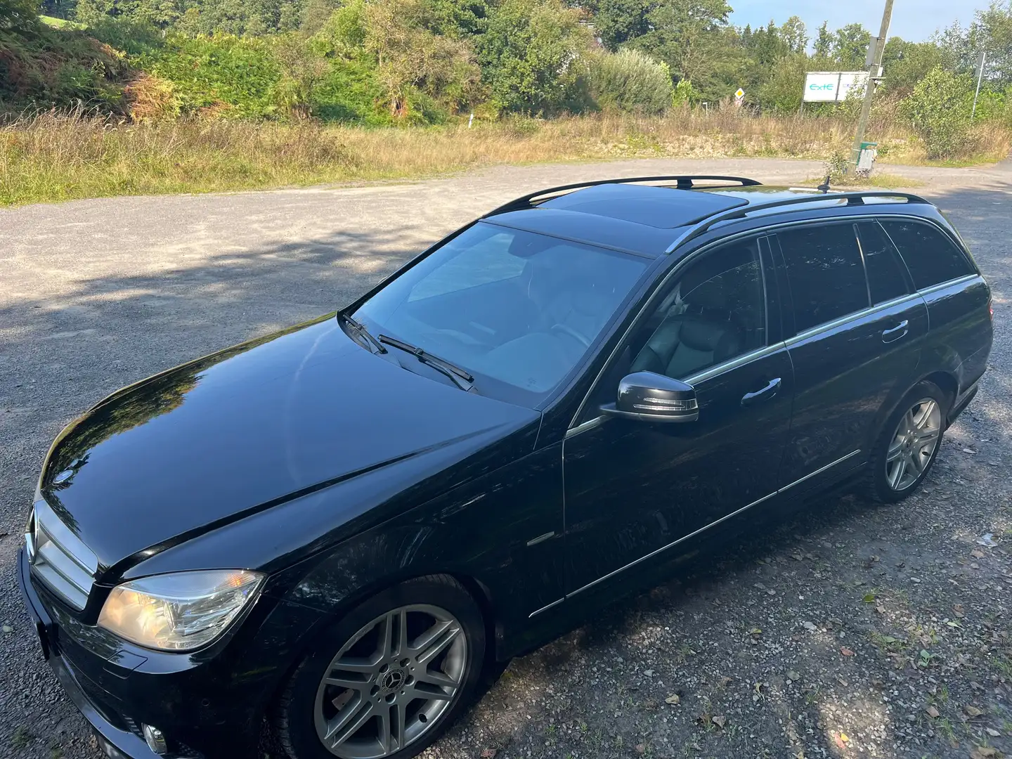 Mercedes-Benz C 320 4Matic AMG LINE Schwarz - 1