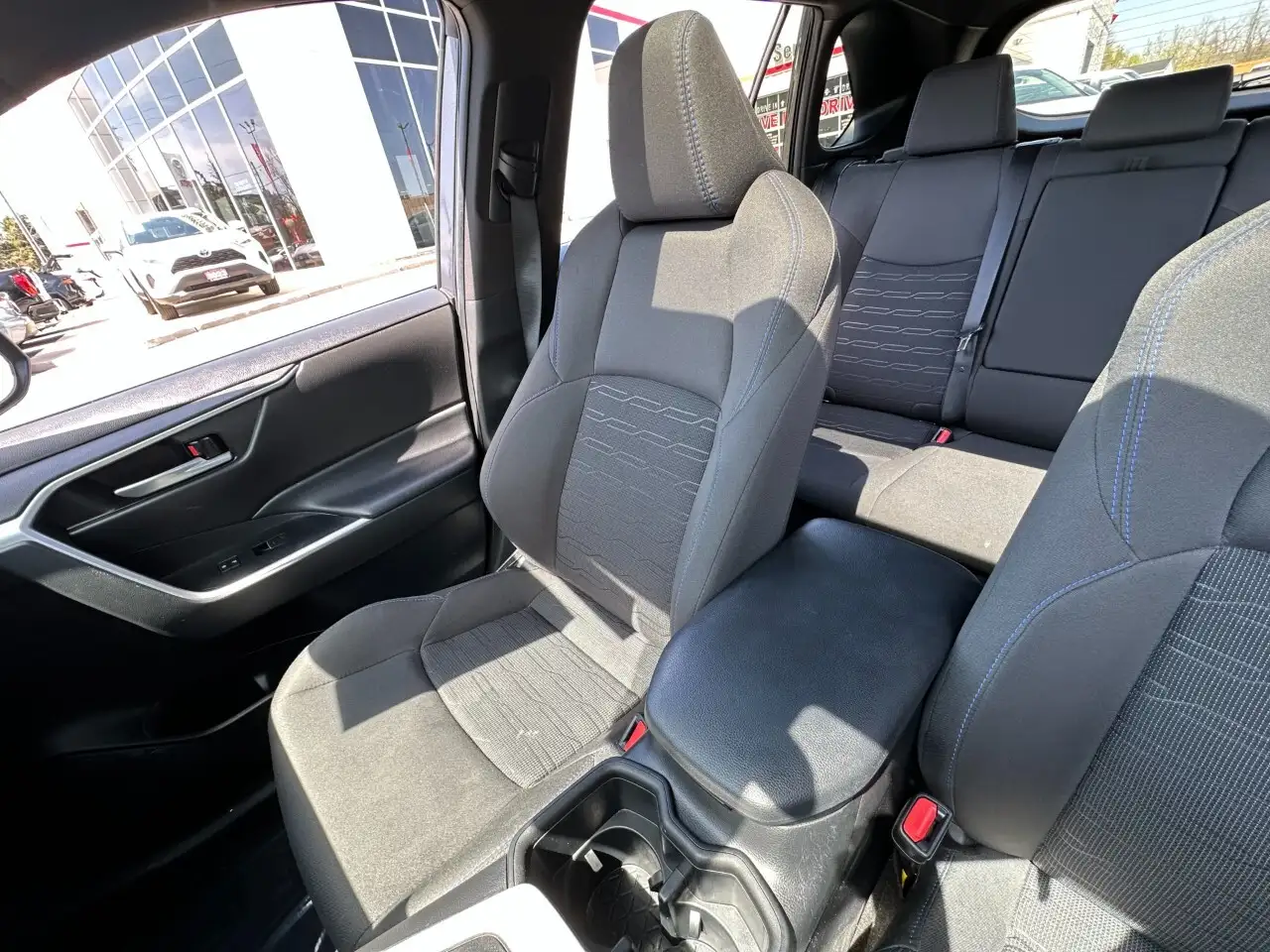 Toyota RAV 4 снимка Toyota RAV 4