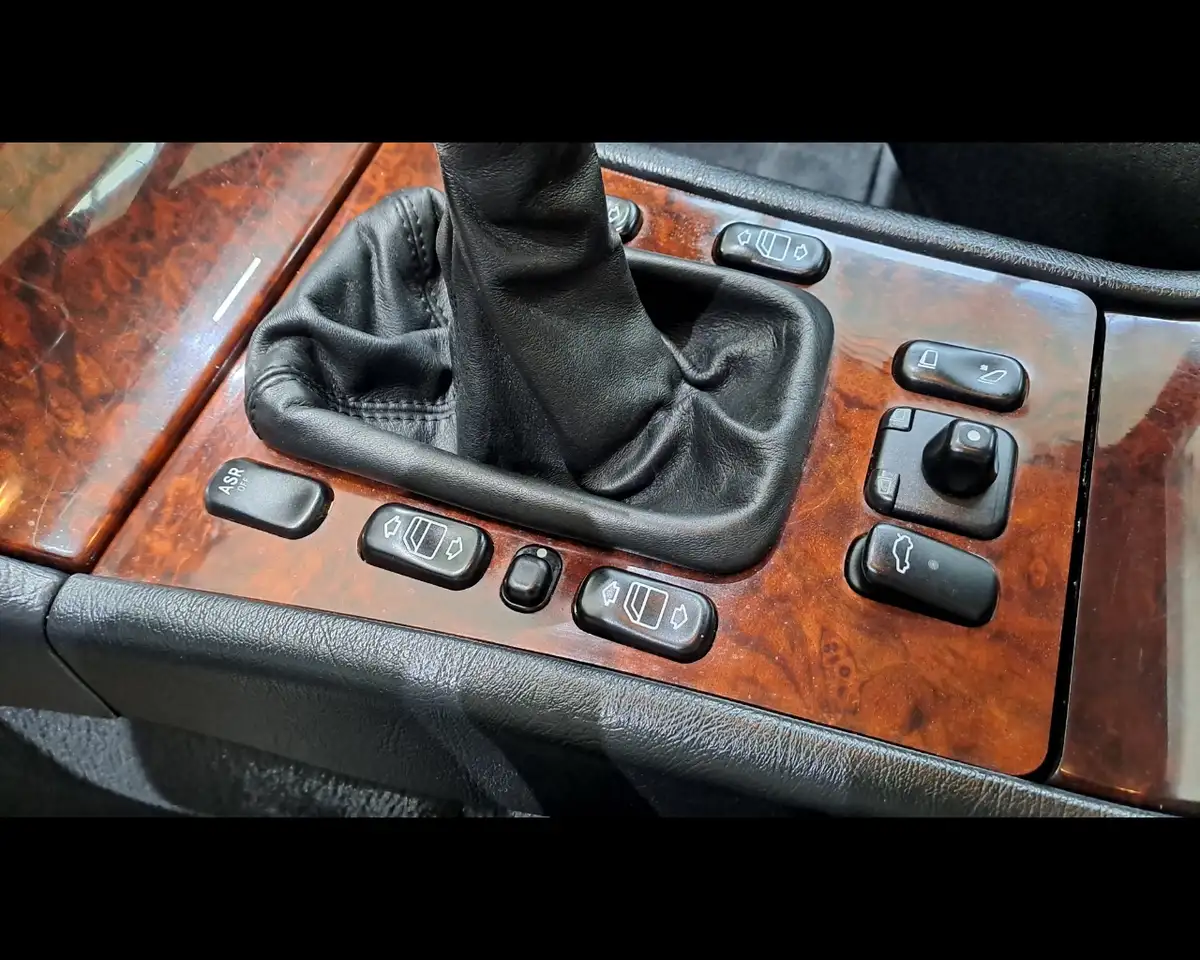 Mercedes-Benz E 200 200 k Elegance, foto 11