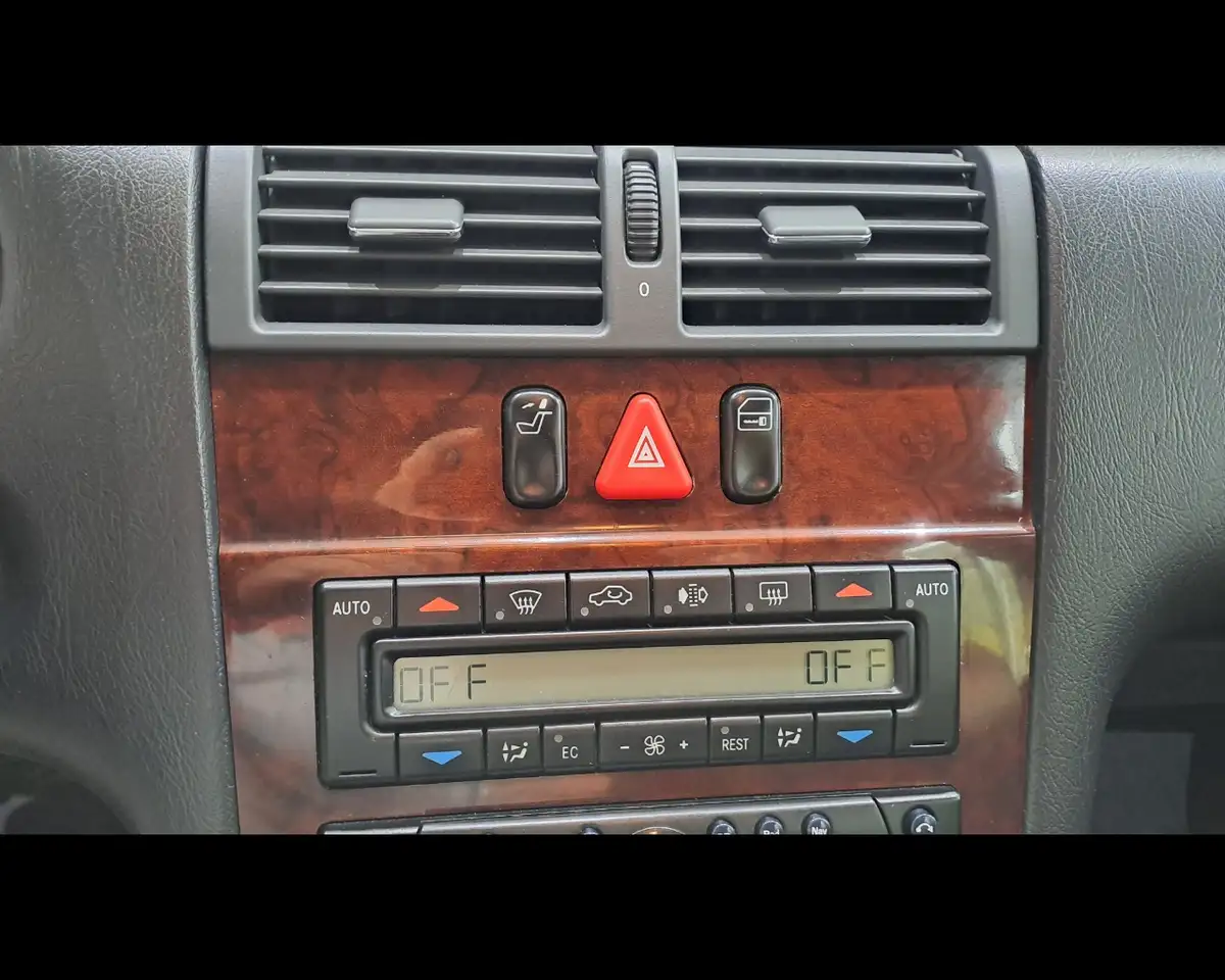 Mercedes-Benz E 200 200 k Elegance, foto 9