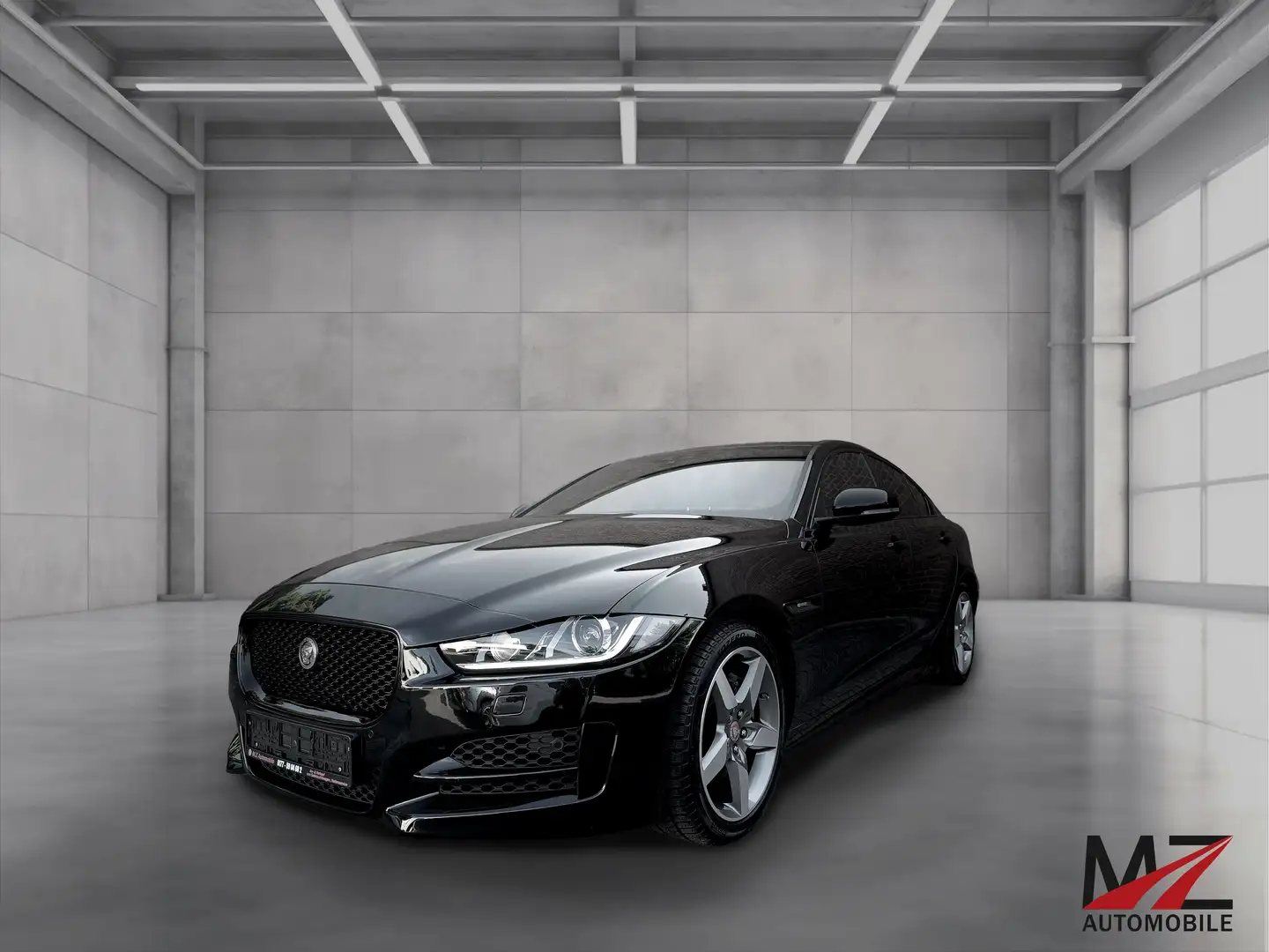 Jaguar XE Ingenium Edition*R-Sport*LEDER*Bi-Xenon*179PS Schwarz - 1