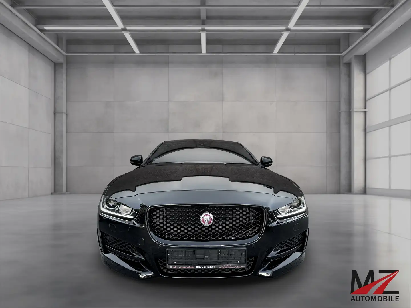 Jaguar XE Ingenium Edition*R-Sport*LEDER*Bi-Xenon*179PS Schwarz - 2