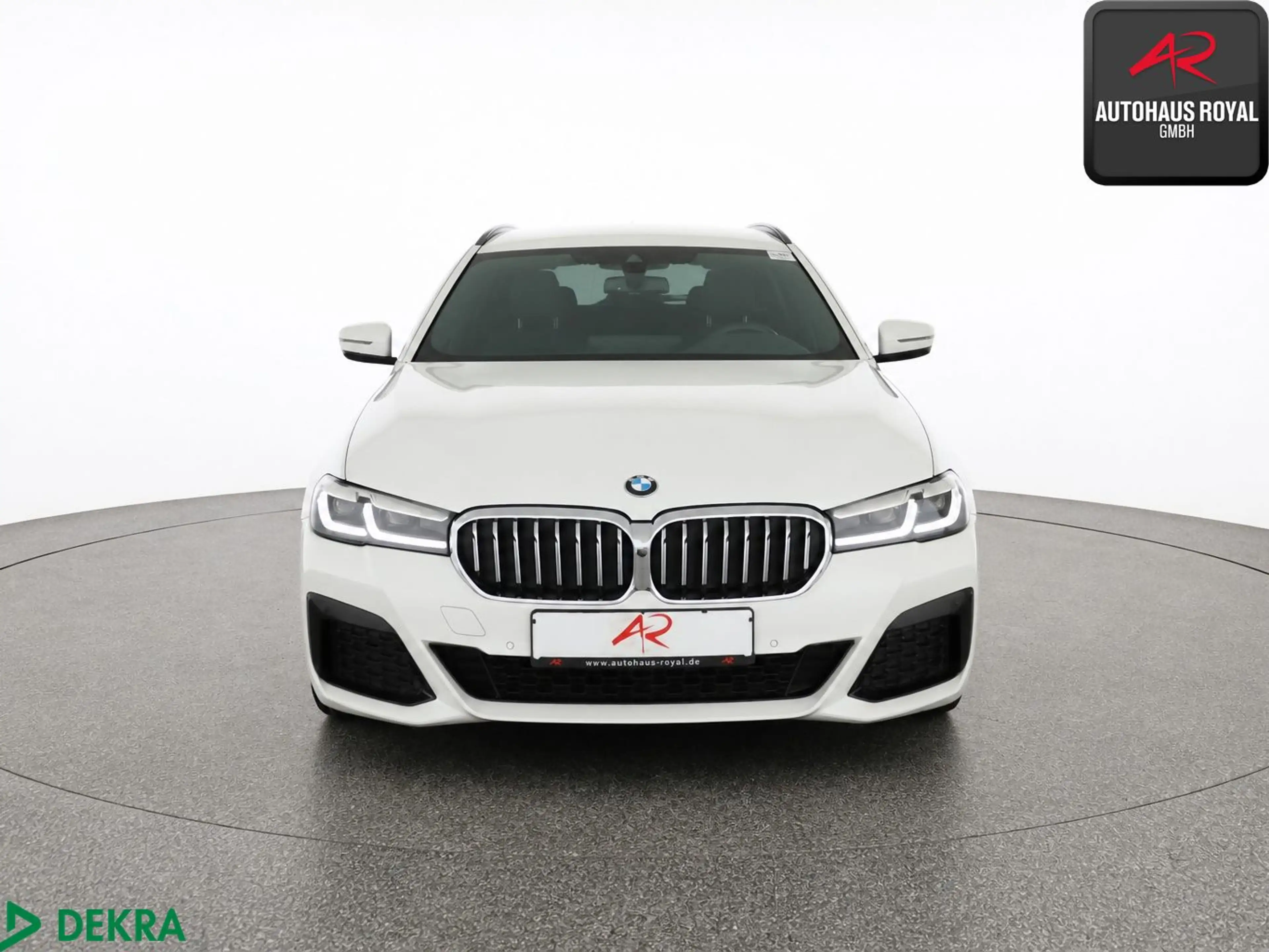 BMW 520 d T M SPORT 360GRAD,KEYLESS,HARMAN/K,AHK,DAB — photo 8