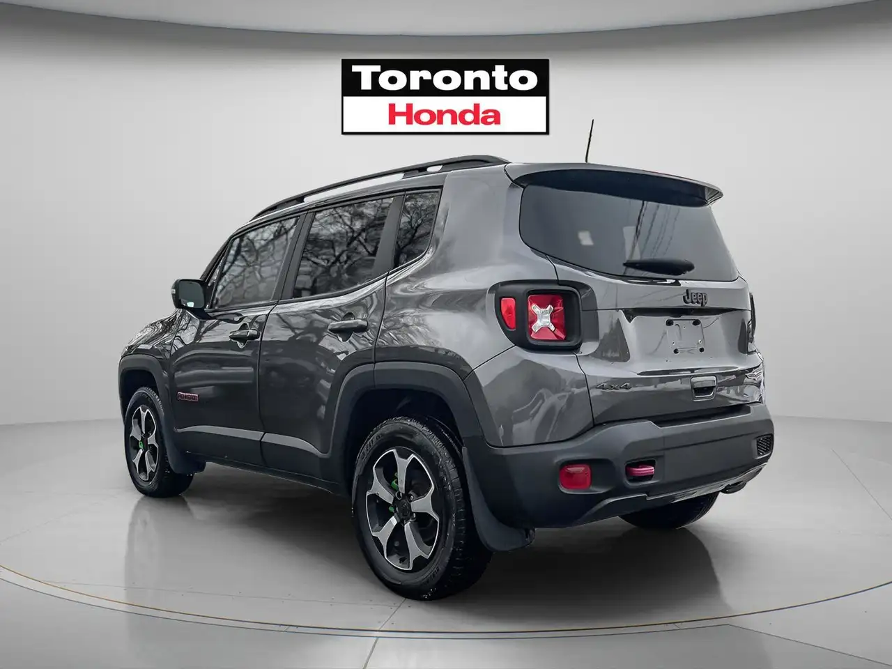 Jeep Renegade снимка Jeep Renegade