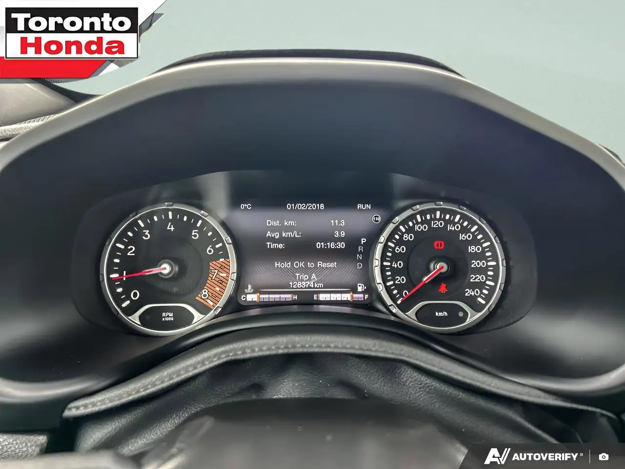 Jeep Renegade снимка Jeep Renegade