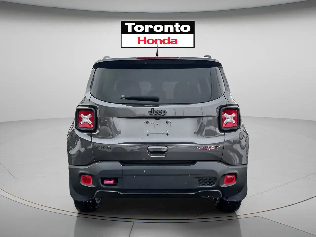 Jeep Renegade снимка Jeep Renegade