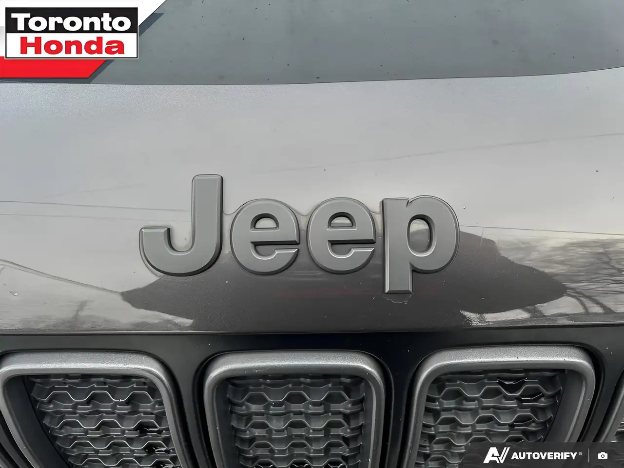 Jeep Renegade снимка Jeep Renegade