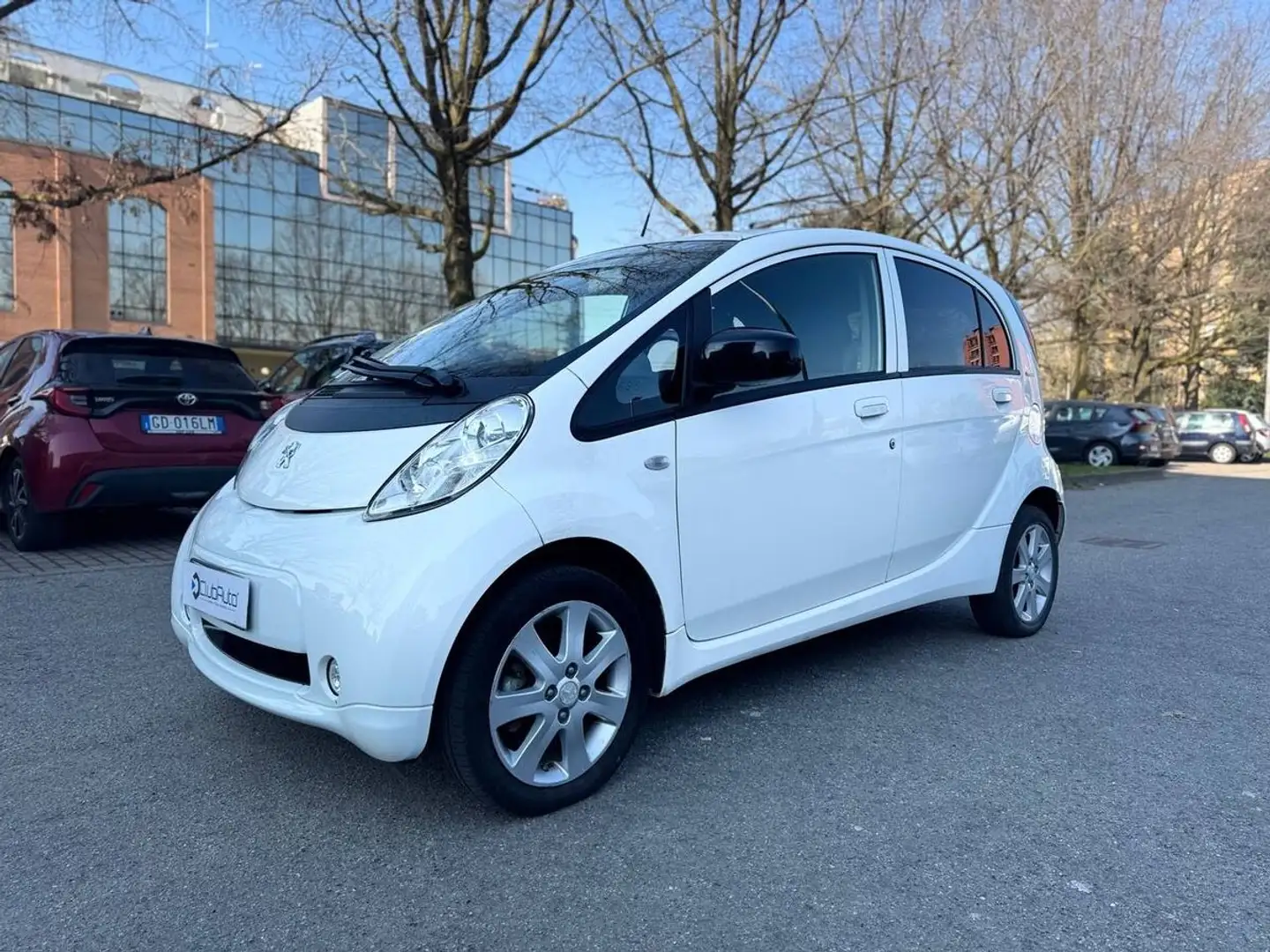Peugeot iOn Active 49kW my13 Bianco - 1