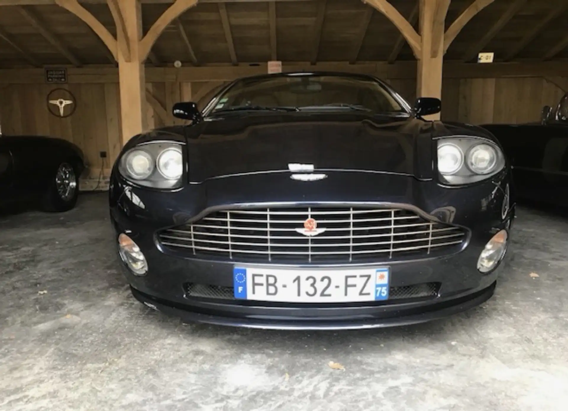 애스턴마틴 뱅퀴시 Coupe 2006 블랙 사진 5