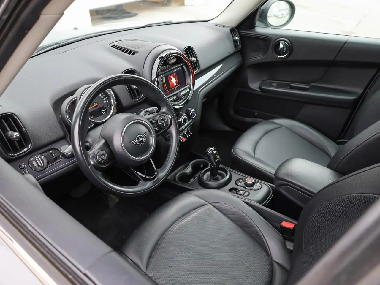 MINI Countryman снимка MINI Countryman