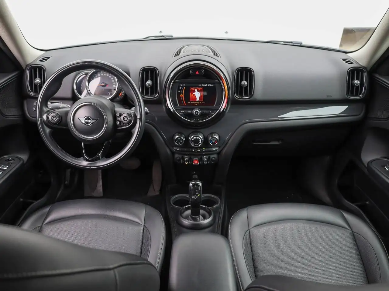 MINI Countryman снимка MINI Countryman
