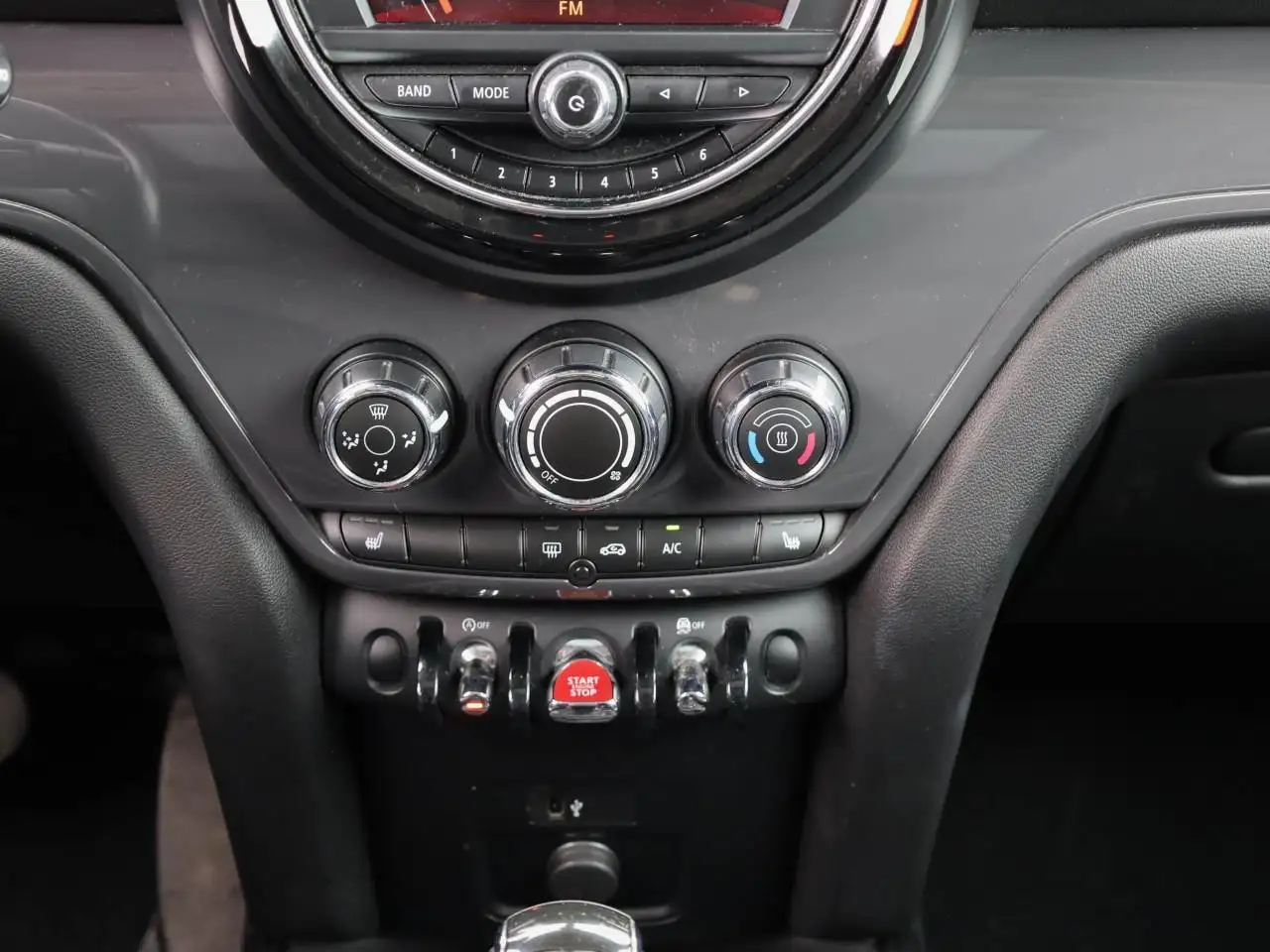 MINI Countryman снимка MINI Countryman