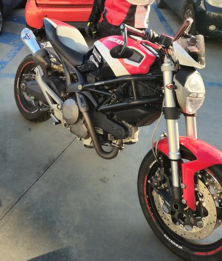 Ducati Monster 696 Rosso - 1