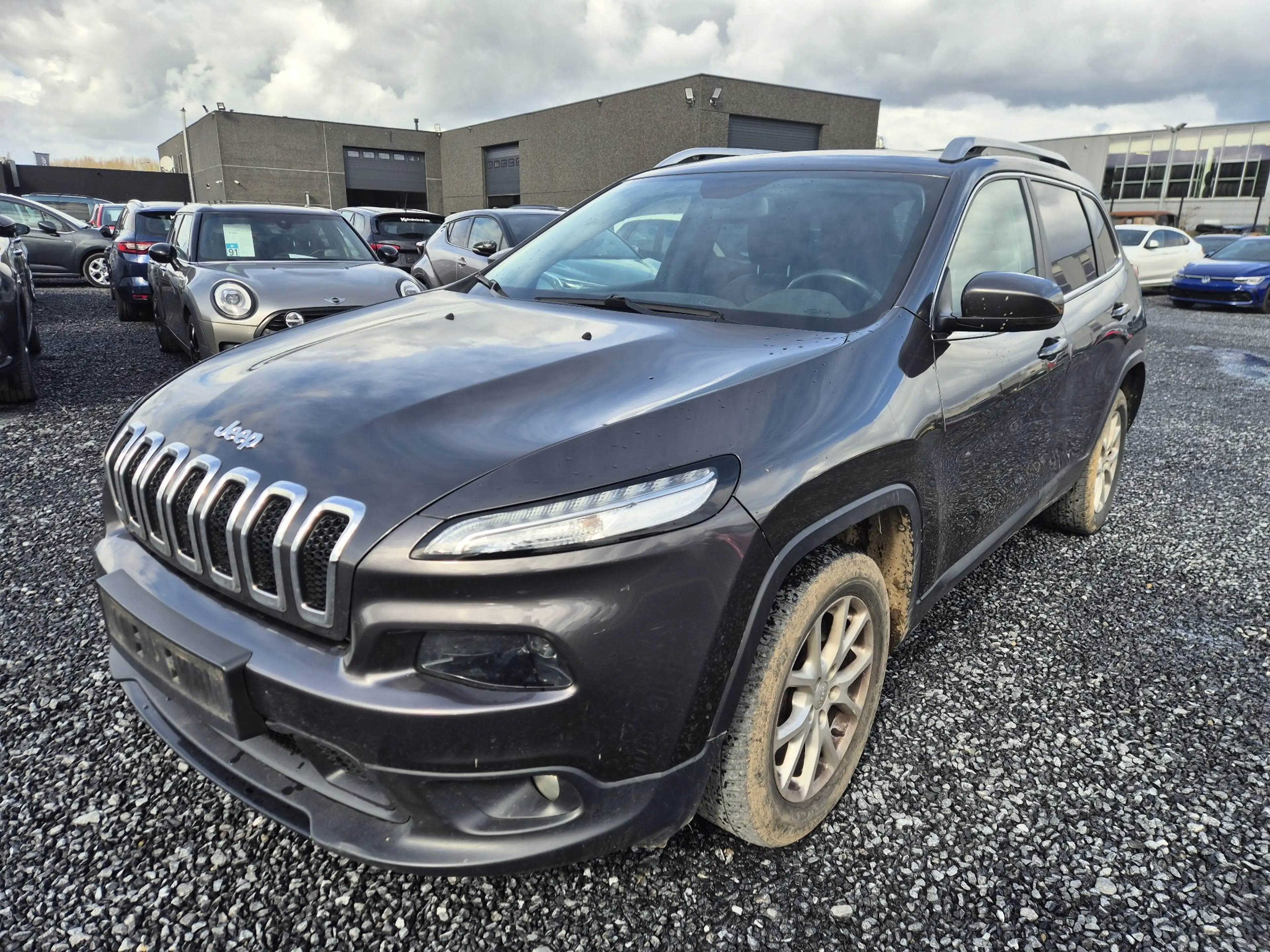 Jeep Cherokee 2.0 MJD 2WD Longitude / Marchand ou Export — photo 3