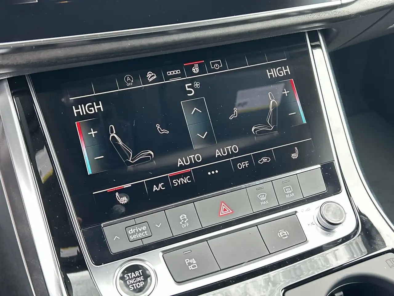 Audi Q7 снимка Audi Q7
