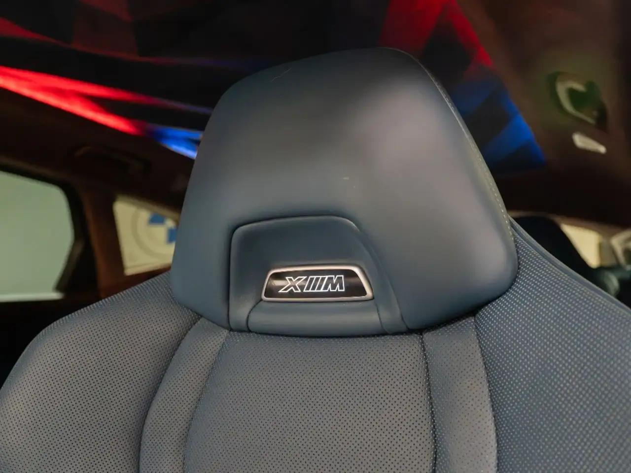 BMW XM снимка BMW XM