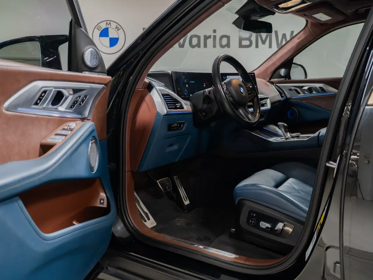 BMW XM снимка BMW XM