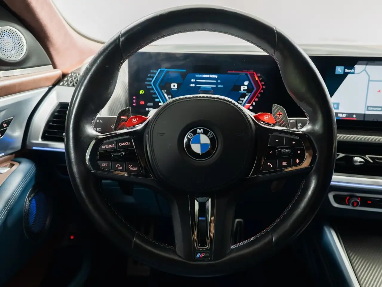 BMW XM снимка BMW XM