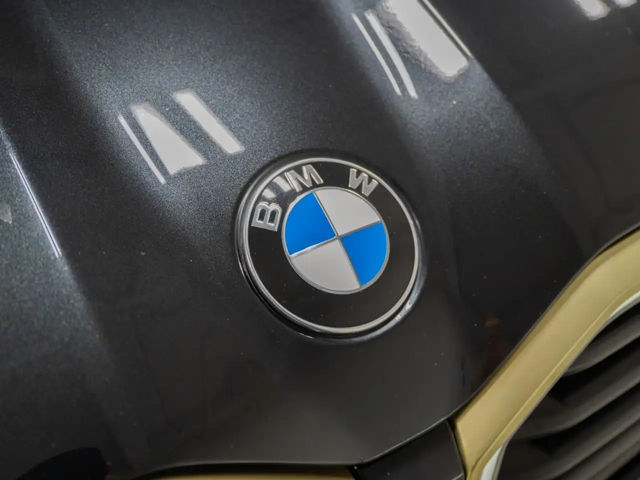 BMW XM снимка BMW XM
