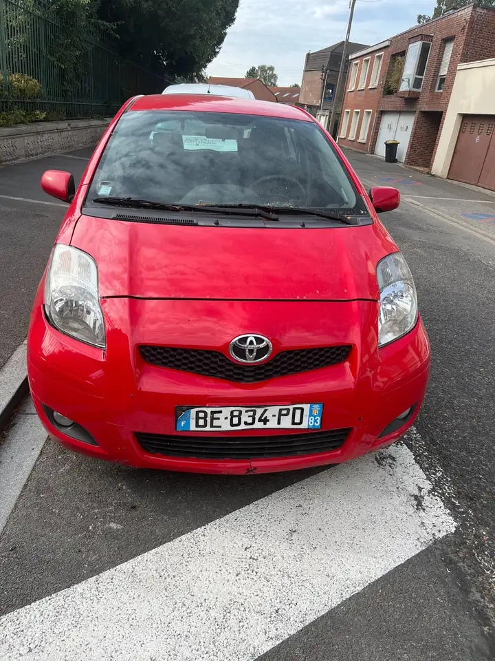 Toyota Yaris Yaris — photo 2