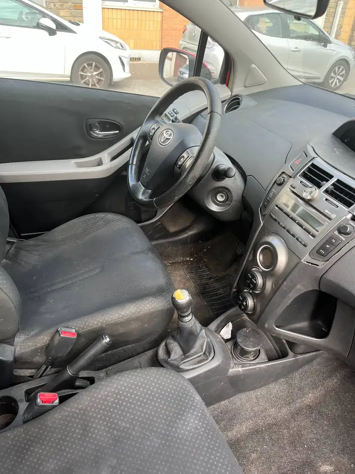 Toyota Yaris Yaris — photo 3