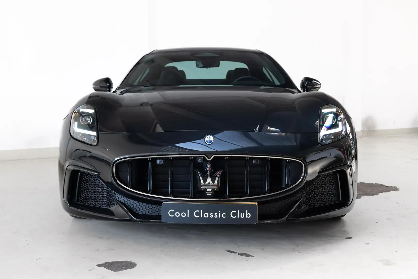Maserati GranTurismo Trofeo - Low Mileage - 1 Owner - Black - 2