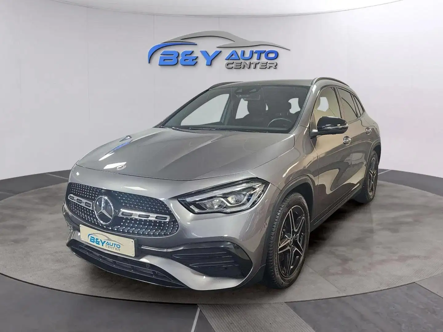 Mercedes-Benz GLA 200 d 4-Matic AMG-Line / Alcantara / Keyless / Euro 6 Gris - 1