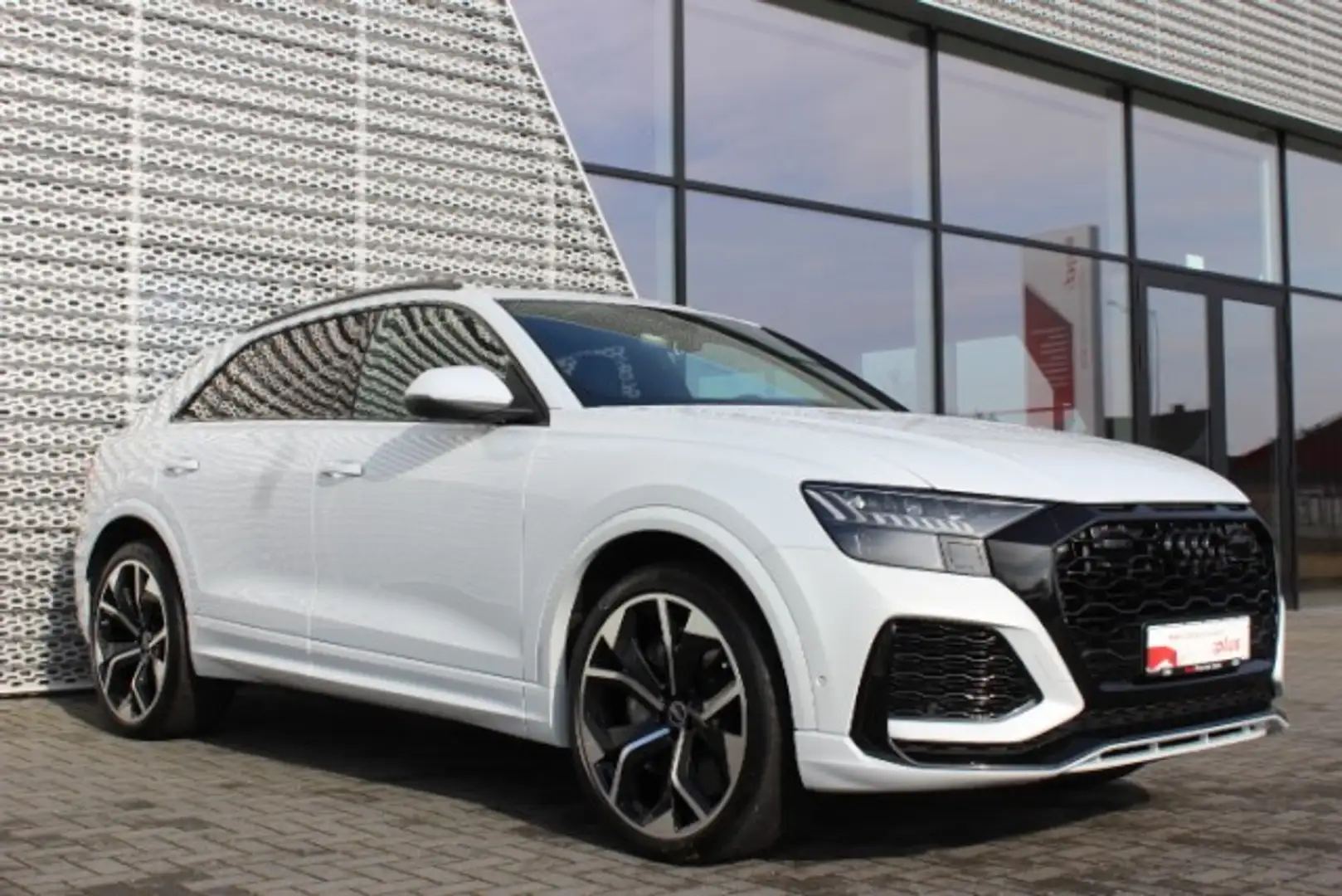 Audi RS Q8 4.0 TFSI MLED Pano HuD LM23 RS Dynamik Klima Navi Grau - 2