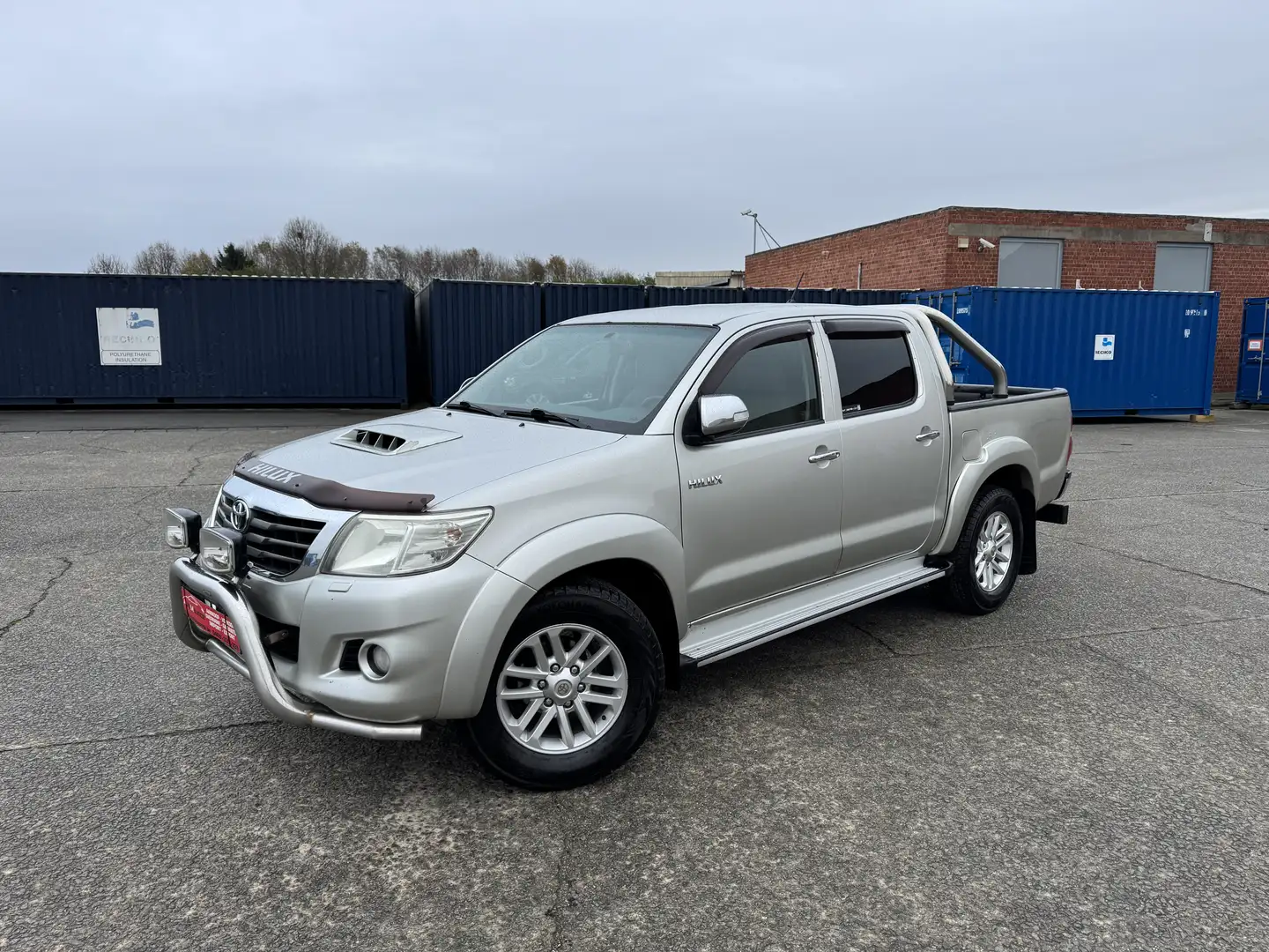 Toyota Hilux 2.5D-4D Manual 4x4 Double Cab / Export Afrik Only - 1