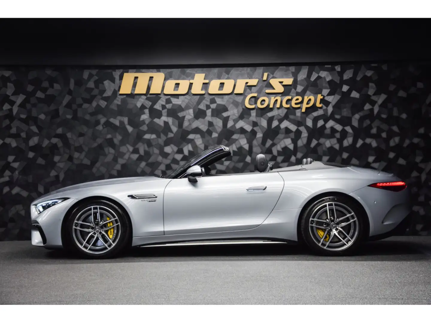 Mercedes-Benz SL 63 AMG 4 MATIC + Silver - 2