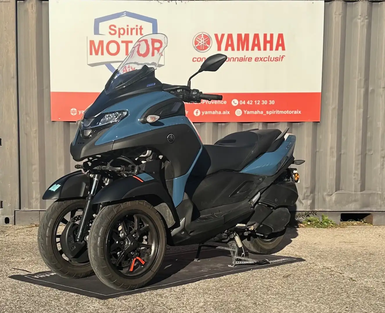 Yamaha TriCity Bleu - 1