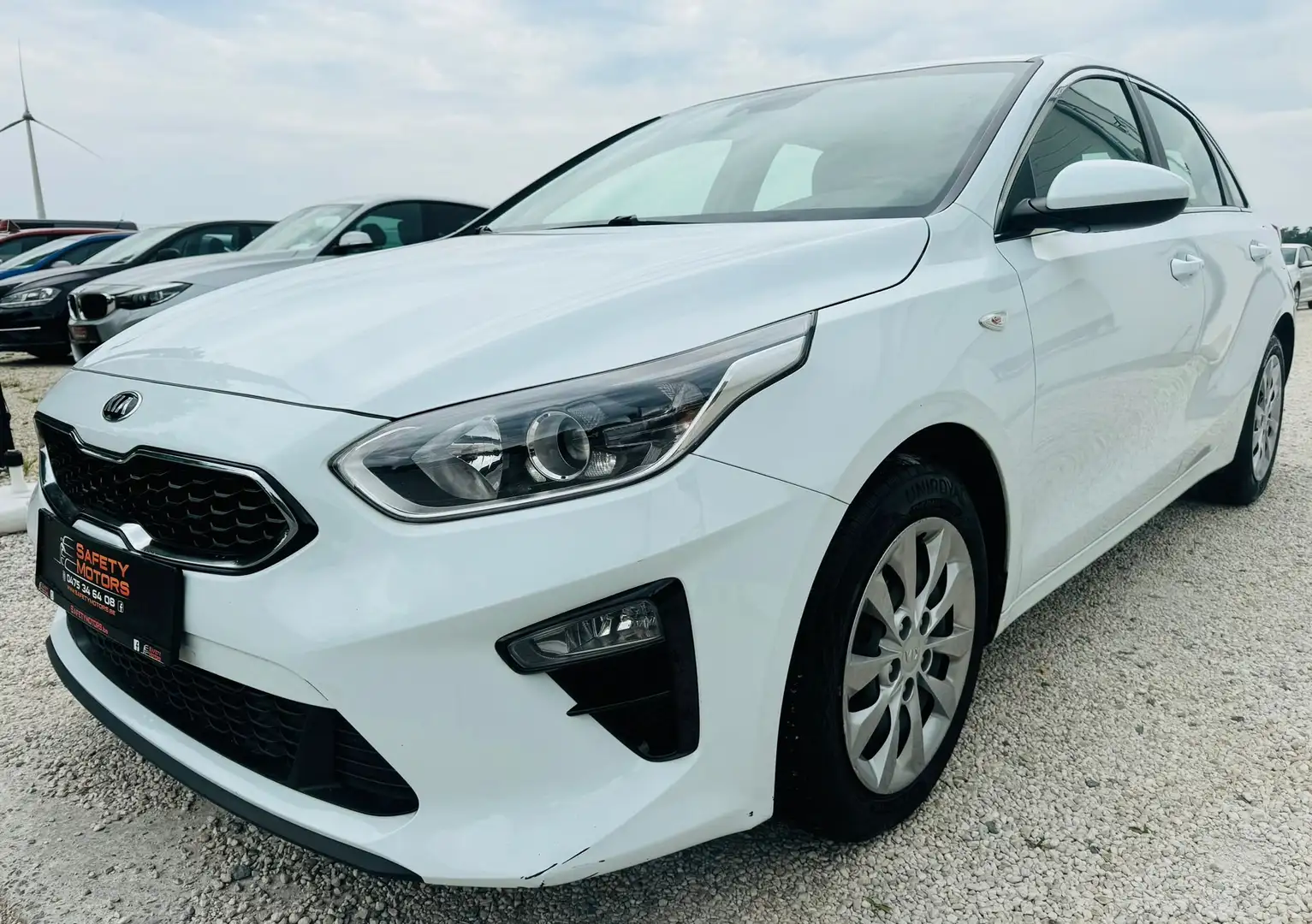 Kia Ceed / cee'd CeeD 1.6 CRDi Navi Edition ISG Wit - 1