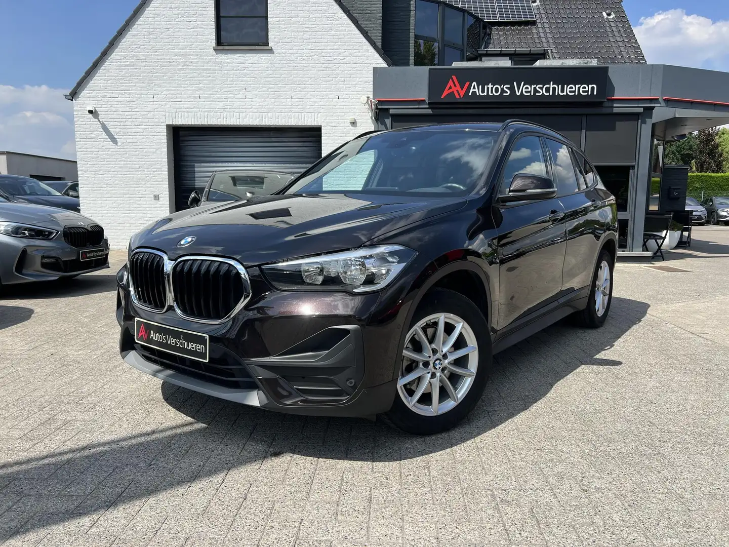BMW X1 sDrive18i ** Head-Up | Ambient Light | Camera Zwart - 2