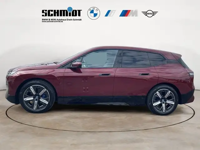BMW Ix view 4