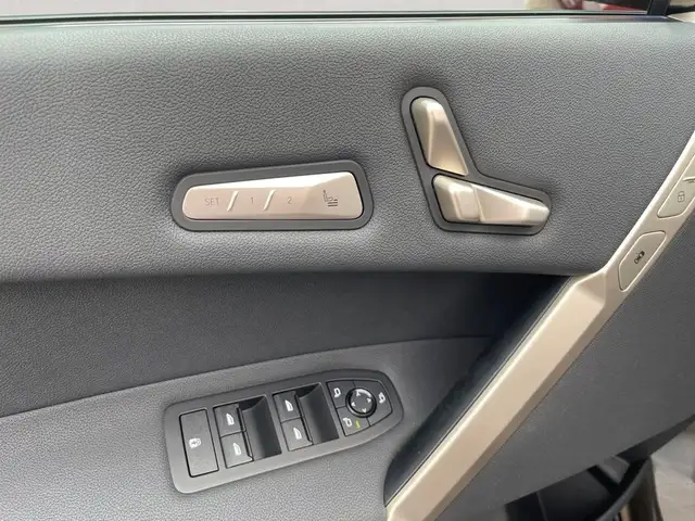 BMW Ix view 10