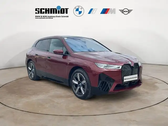 BMW Ix view 9