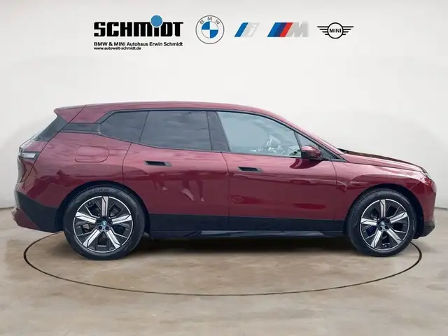 BMW Ix view 8