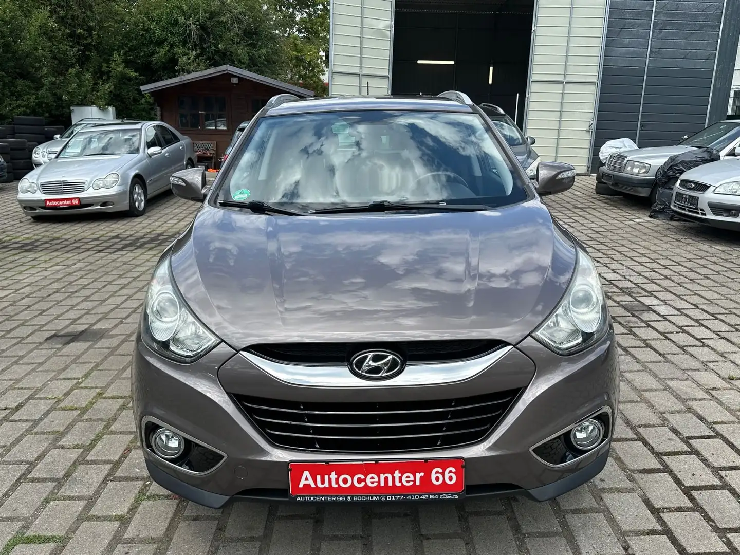 Hyundai iX35 Comfort 2WD*2.Hand*Tüv Neu*PDC*SHZ*Tempomat Brun - 2