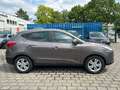 Hyundai iX35 Comfort 2WD*2.Hand*Tüv Neu*PDC*SHZ*Tempomat Brun - thumbnail 4