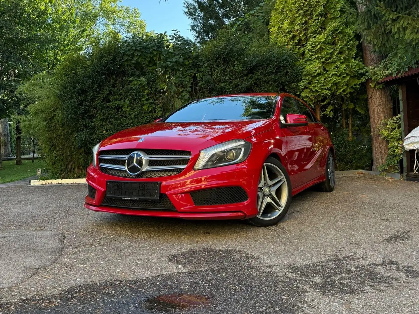 Mercedes-Benz A 180 A 180 AMG Edition , Applecarplay, neue Batterie Rot - 1