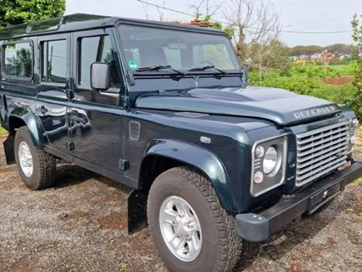 Land Rover Defender 110 2200cc E5 N1 5 posti "SE" Verde - 2