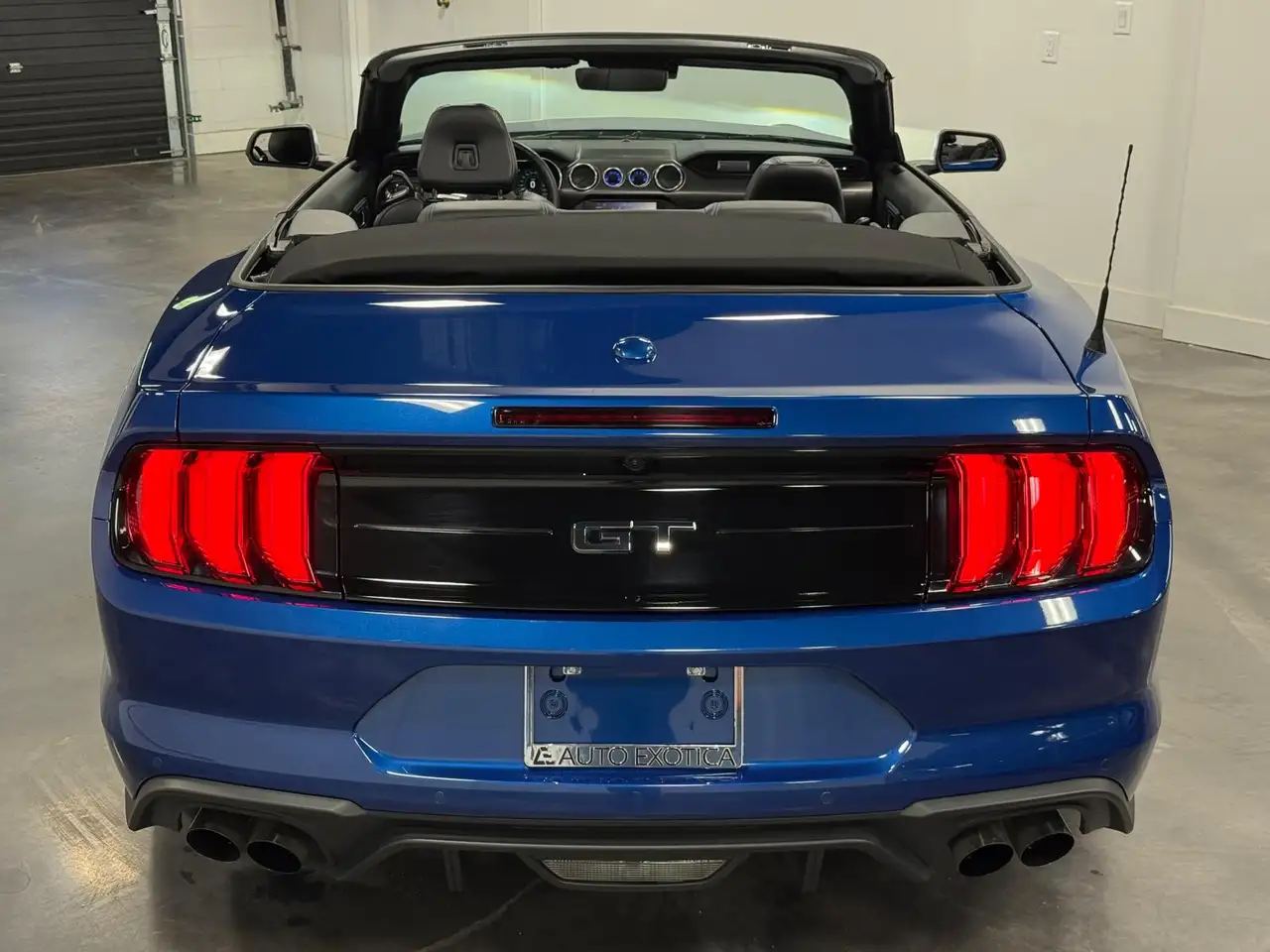 Ford Mustang снимка Ford Mustang