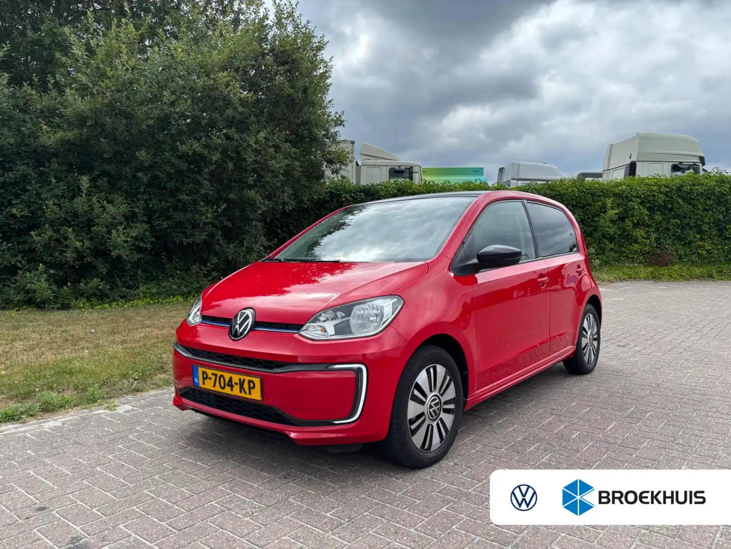 Volkswagen e-up! Style | Achteruitrijcamera | Cruise control | DAB Rood - 1