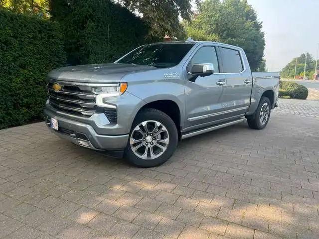 Chevrolet Silverado High Country 6.2L V8 €65.900,- excl btw.