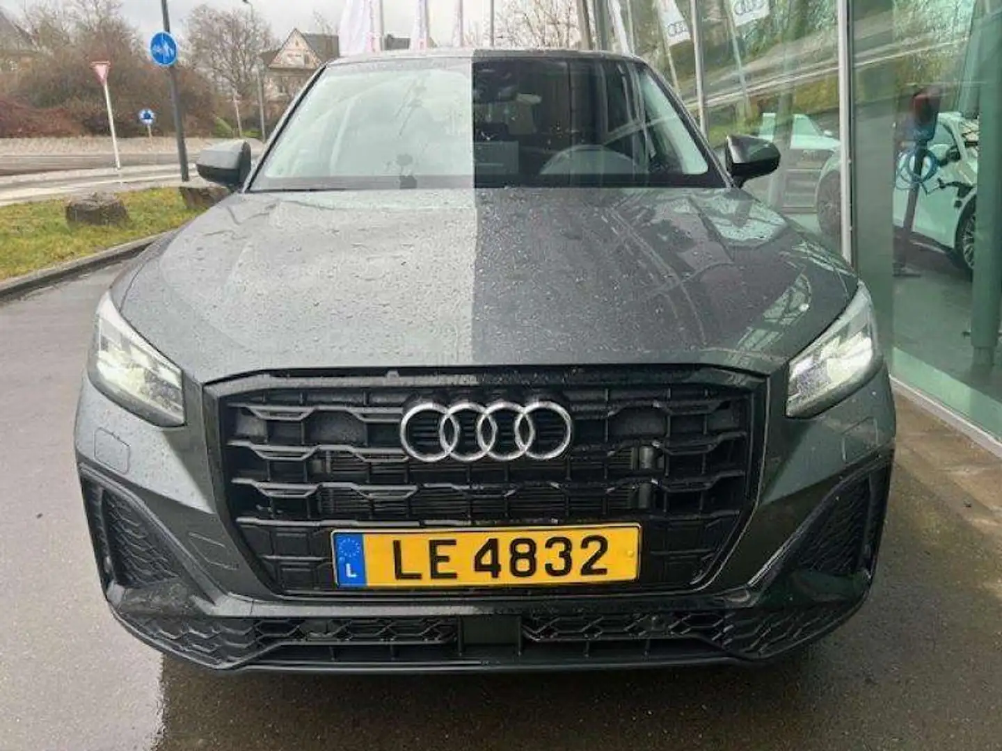 Audi Q2 S line Gris - 2