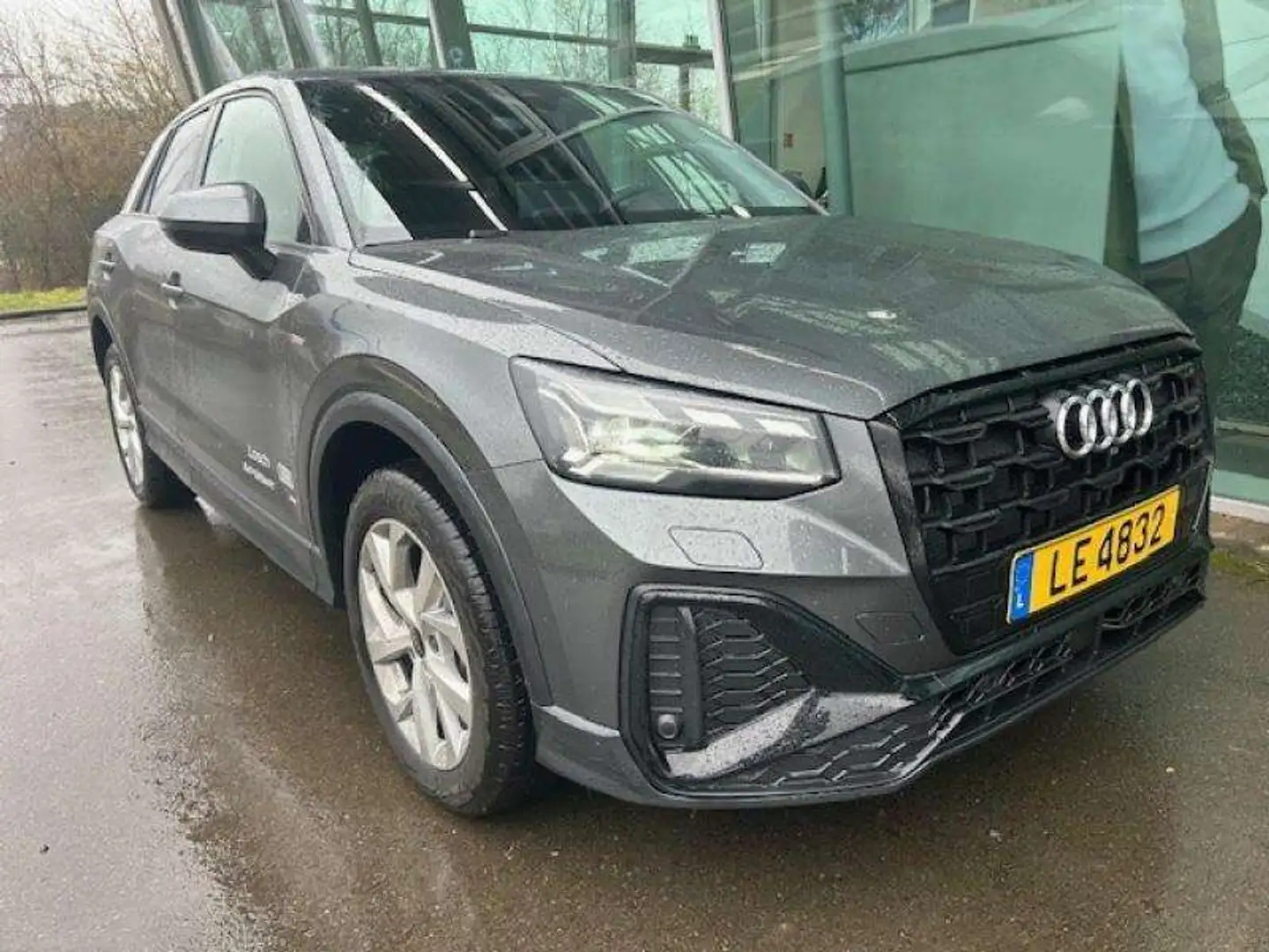 Audi Q2 S line Grijs - 2