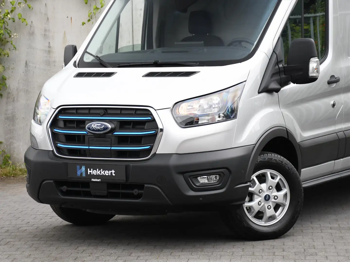 Ford E-Transit Trend GB 350 L3H2 68kWh 184pk Automaat ADAP. CRUIS siva - 2